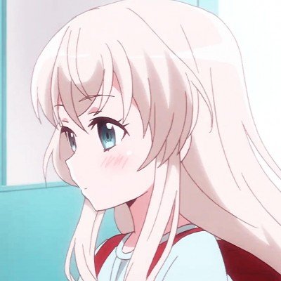 狼看到牦牛冲来立马躺下装死